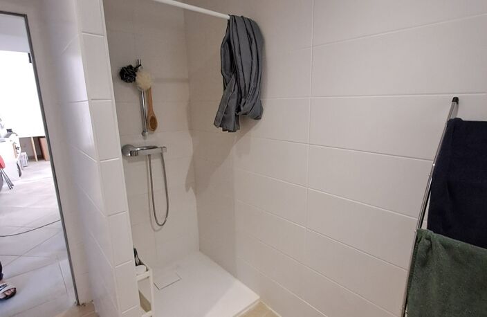 ANGLADE - Maison Individuelle Vendue Louée : Un Investissement Locatif Idéal — photo 5