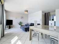 Coquet T3 74 m² Vue dégagée, avec Cave et parking VILLEURBANNE au portes de MONTCHAT — photo 2
