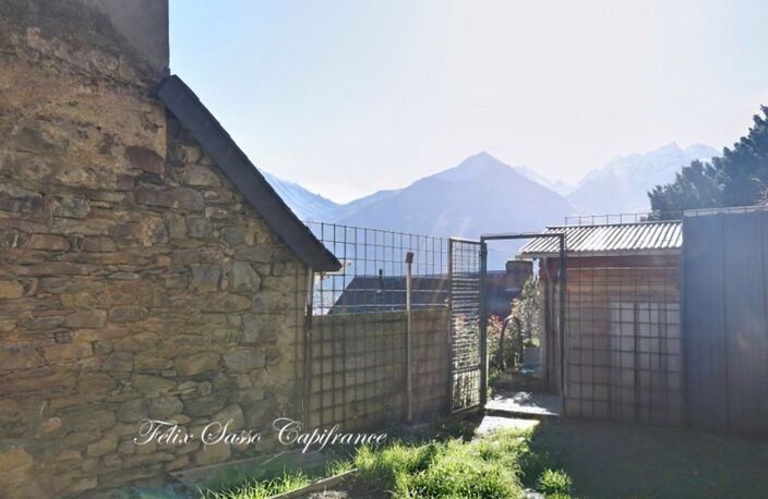 Sazos 65,  maison de village de 70 m² à rénover avec jardin et vue panoramique sur les montagnes ! — photo 3
