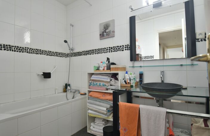 Pau Hyper Centre - Appartement fonctionnel avec cave, cellier et climatisation — photo 5