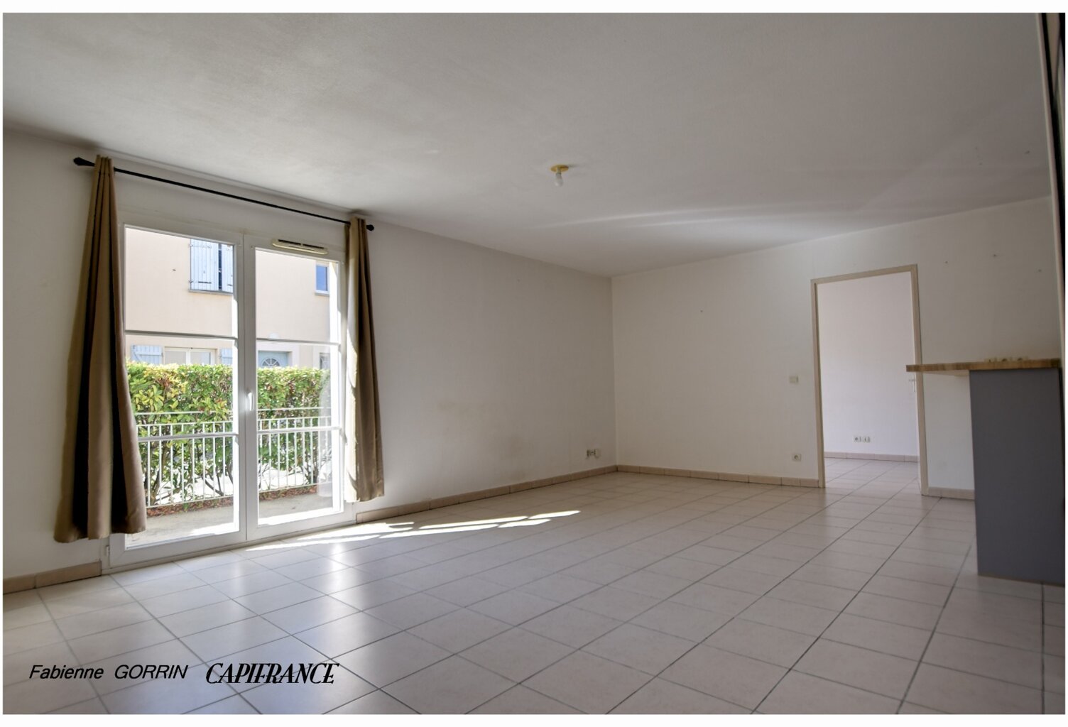 Appartement à vendre 2 pièces PERIGNY (17) Appartement en RDC avec terrasse privative close, place de parking sécurisé et local vélo — photo 1