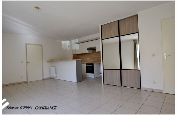 Appartement à vendre 2 pièces PERIGNY (17) Appartement en RDC avec terrasse privative close, place de parking sécurisé et local vélo — photo 3
