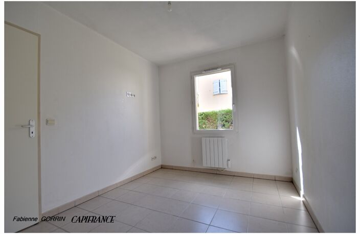 Appartement à vendre 2 pièces PERIGNY (17) Appartement en RDC avec terrasse privative close, place de parking sécurisé et local vélo — photo 5