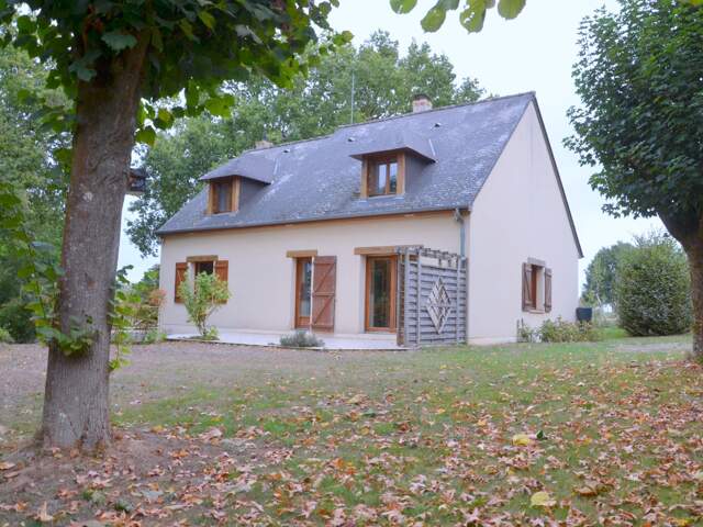 Maison 6 pièces - Segré-en-Anjou Bleu (49) — photo du bien