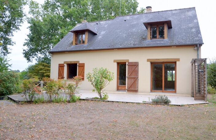 Maison 6 pièces - Segré-en-Anjou Bleu (49) — photo 2