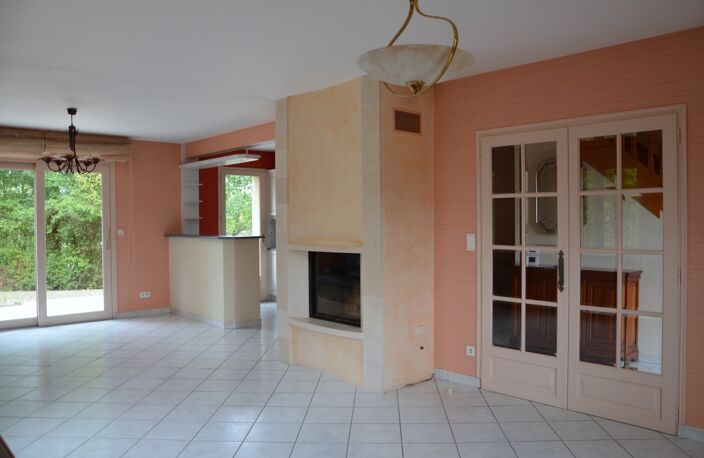 Maison 6 pièces - Segré-en-Anjou Bleu (49) — photo 4