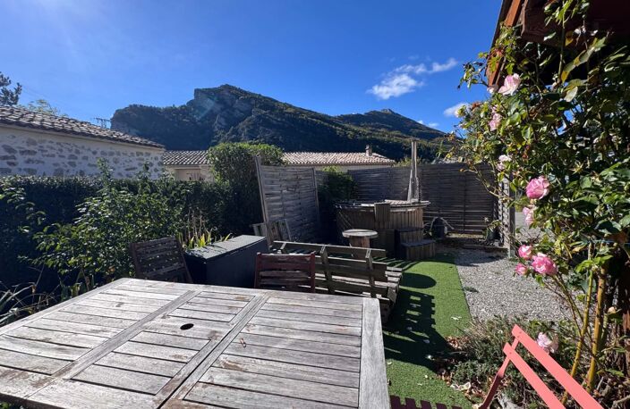 À VENDRE – PROPRIETE EN PIERRES RÉNOVÉE – LA PIARRE – NATURE & AUTHENTICITÉ — photo 2