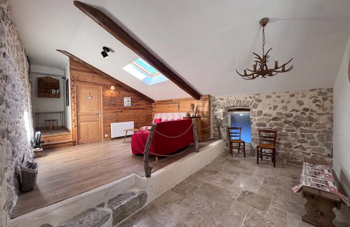 À VENDRE – PROPRIETE EN PIERRES RÉNOVÉE – LA PIARRE – NATURE & AUTHENTICITÉ — photo 5