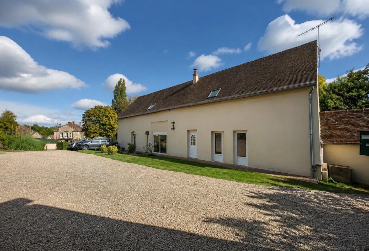 Maison de 9 pièces de 205 m² à Sablons sur Huisne — photo 1