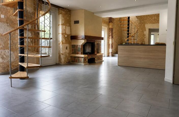 Maison de 9 pièces de 205 m² à Sablons sur Huisne — photo 2