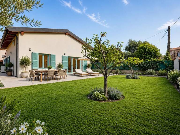 Maison de 4 pièces d'environ 120  à Cagnes-sur-Mer — photo 1