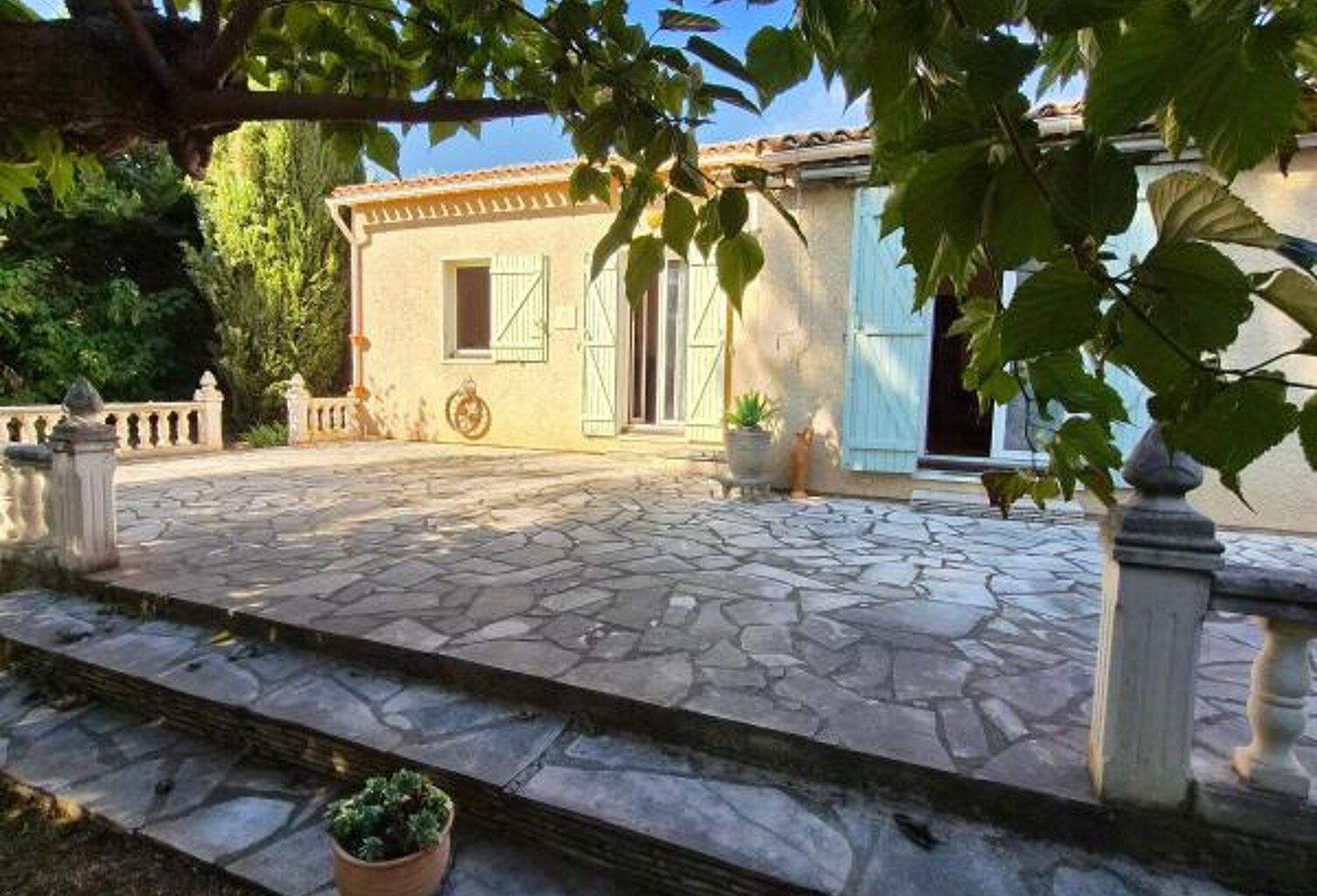 Maison À Vendre de 100 m² sur un terrain de 1130 m² — photo 1