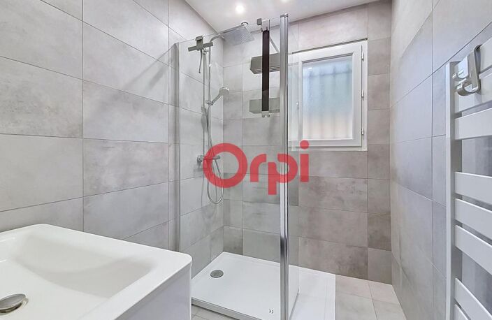Maison À Vendre T4 DE 92M² SUR 550M²  DE TERRAIN AVEC PISCINE ET TERRAIN DE PETANQUES — photo 5