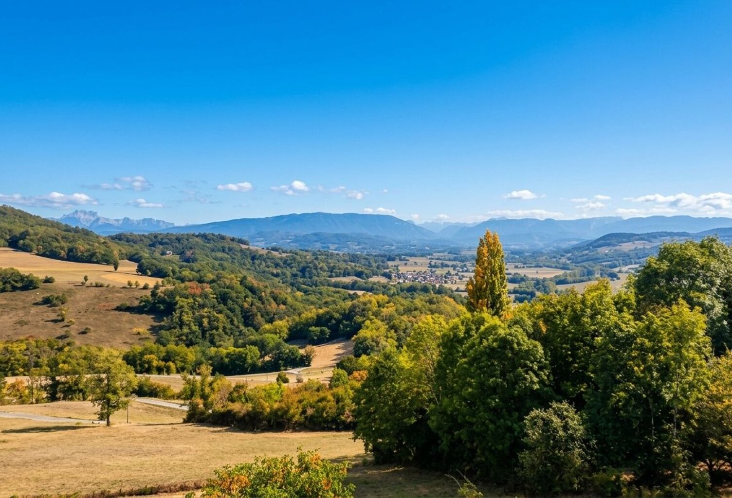 VALLIÈRES-SUR-FIER – BATISSE DE CARACTERE | VUE D’EXCEPTION ET POTENTIEL D’AGRANDISSEMENT — photo 1