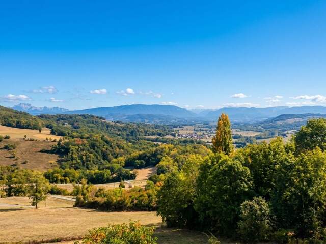 VALLIÈRES-SUR-FIER – BATISSE DE CARACTERE | VUE D’EXCEPTION ET POTENTIEL D’AGRANDISSEMENT — photo du bien