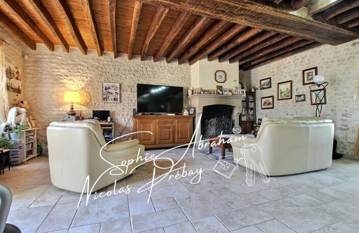 Charme de la pierre & rénovation de qualité ? Maison familiale proche de Toury — photo 2