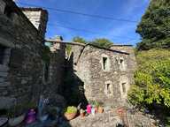 ARDÈCHE - AUTHENTIQUE MAISON EN PIERRE  AVEC 2 RUINES — photo 3