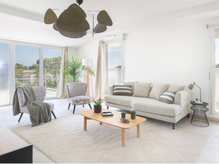 T4 lumineux avec grande terrasse et vue dégagée, La Londe-les-Maures 509 800 — photo 1