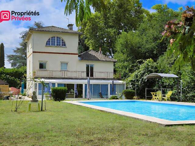 Maison de caractère en pierre 350 m² - 4 chambres - piscine chauffée - parc 3500 m² — photo du bien
