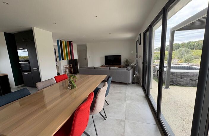 EXCLUSIVITE Maison  de plain pied à 5 mn de PONS 17800 5 pièce(s) 128 m2 — photo 3