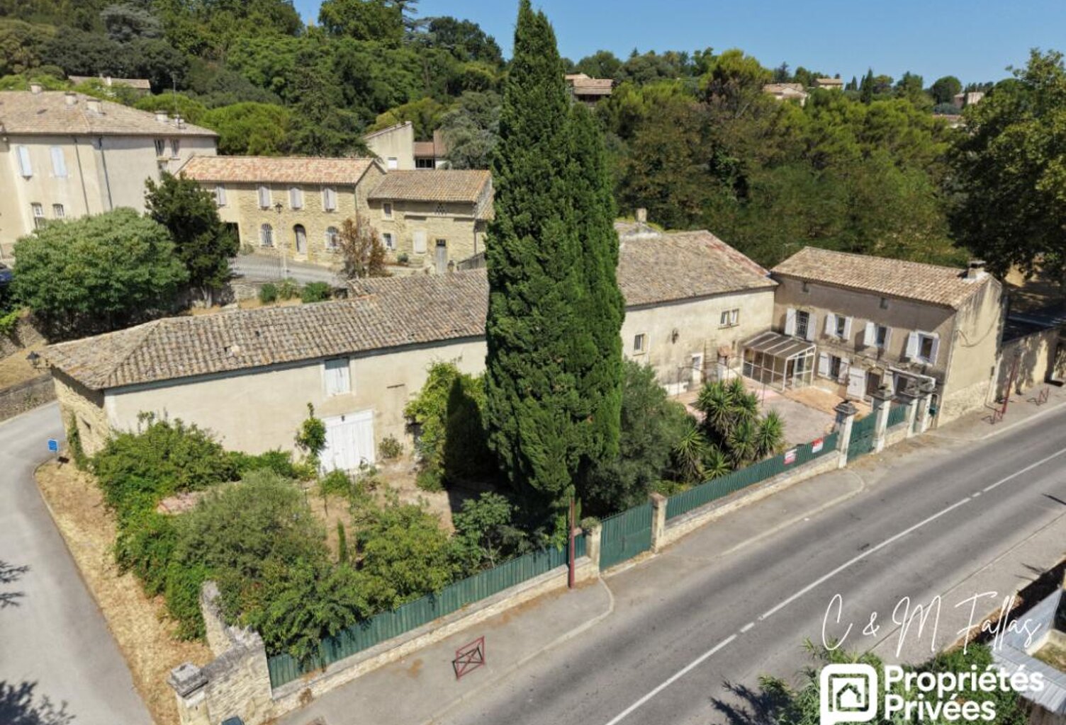 Maison de caractère de 268 m² - Un projet d'exception aux portes d'Avignon — photo 1