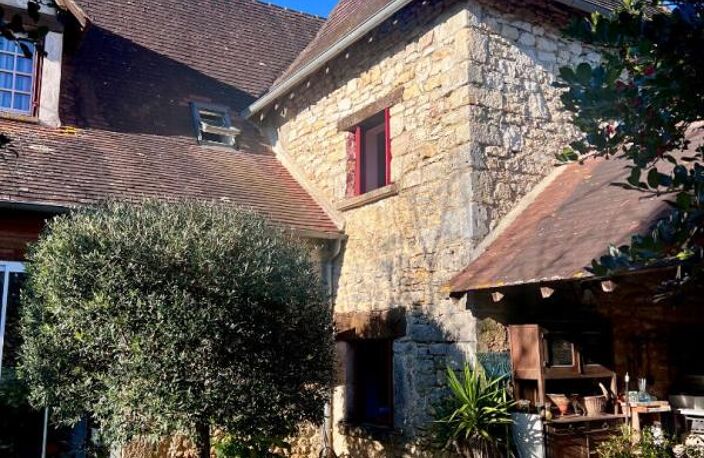 Maison de caractère à Coulaures de 105 m² — photo 3