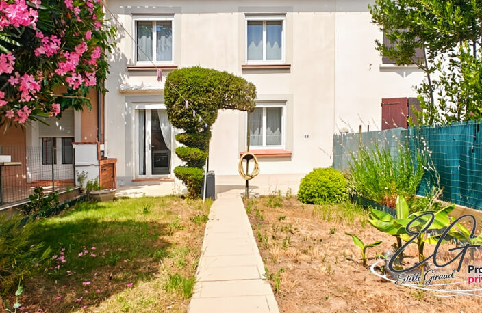 Maison rénovée 3 chambres avec jardin clos et deux places de parking — photo 2