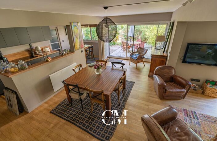 Bordeaux-Caudéran Duplex 98m² jardin, piscine, box garage et parking — photo 2