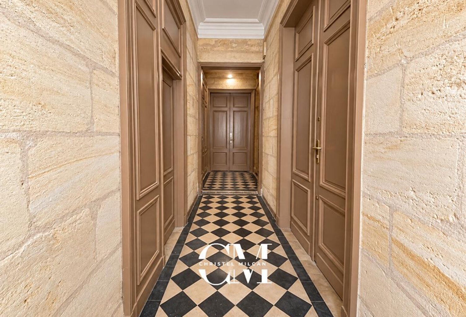 Appartement en pierre de 62 m², saint Seurin, jardin public — photo 1
