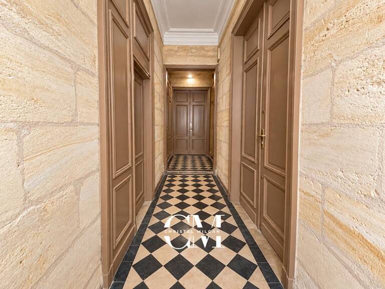 Appartement en pierre de 62 m², saint Seurin, jardin public — photo 1