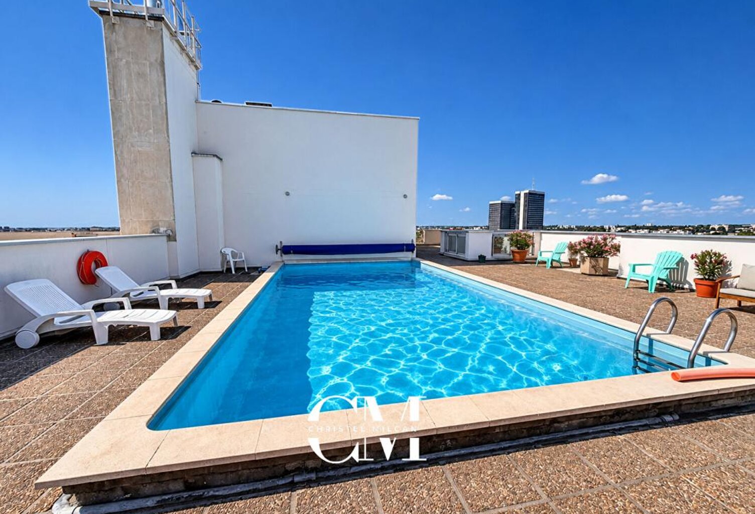 Appartement Bordeaux Croix-blanche 2 pièces 45 m2, balcon, parking, cave, piscine — photo 1