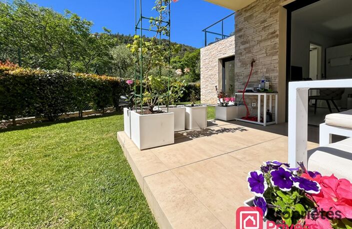 ÈZE VILLAGE : T4 avec jardin privatif, aperçu mer et garage — photo 2