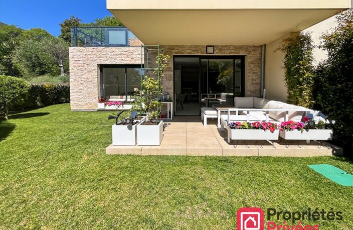 ÈZE VILLAGE : T4 avec jardin privatif, aperçu mer et garage — photo 5