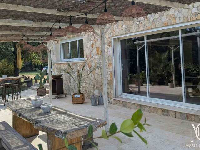 Au pied du Rocher - Bergerie rénovée de 160 m² au coeur de 1,4 hectare de nature — photo du bien