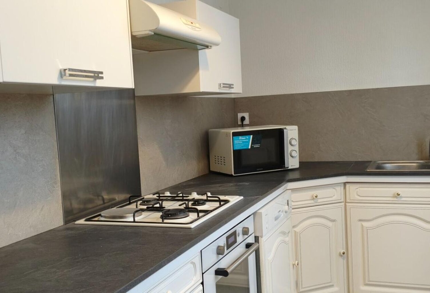 Exclusivité ! Vente interactive, APPEL d'OFFRES. Côtes d'Armor 22000 SAINT-BRIEUC. 2 lots, appartement 3 chambres avec cave et balcon — photo 1