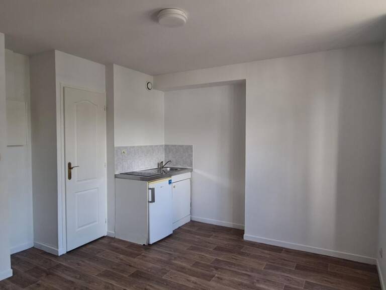 Appartement Nantes 1 P . 16.11 M² . Salle d'eau avec toilettes — photo 1