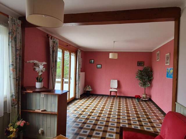 Terrain + Maison Gorges 4 P . 3 Chs . 84.1 M² . T 719 M² . Balcon . Garage . Sous sol — photo du bien