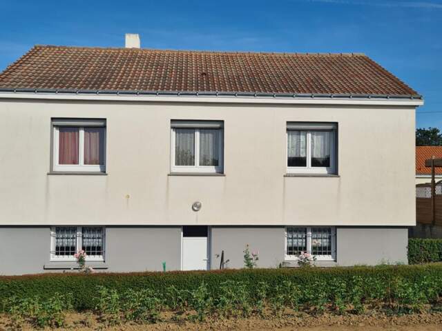 Maison "Nantaise" Mouzillon 4 P . 3 Chs . 78.05 M² . T 672 M² . Sous sol — photo du bien