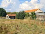 Terrain constructible La Chapelle Heulin 621 M² avec abri de jardin (17 M²) et préau (14 M²) — photo 2
