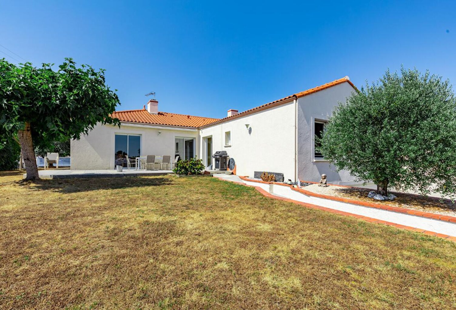 Maison Mouzillon 6 P . 4 Chs . Bureau . 177.85 M² . Double garages . T 1153 M² . Sous-sol — photo 1