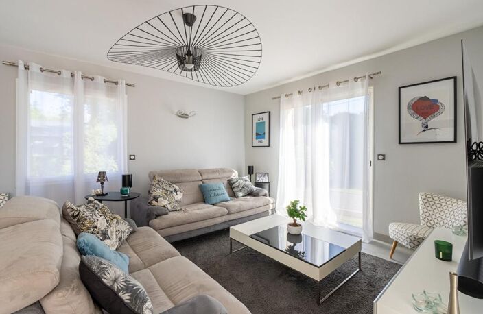 Maison Gorges 5 P . 4 Chs . 121.85 M² . T 883 M² . Garage . Piscine . Terrasses . Abri voiture — photo 3