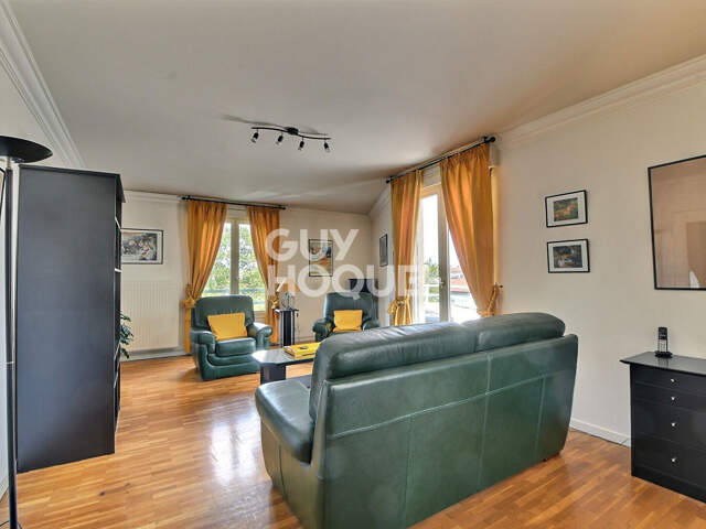 Sans Souci / Monplaisir, dernier étage, T4 / T5 de 114 m²  avec terrasse plein ciel de 35 m² et 2 garages, Lyon, 3ème (69003) — photo du bien