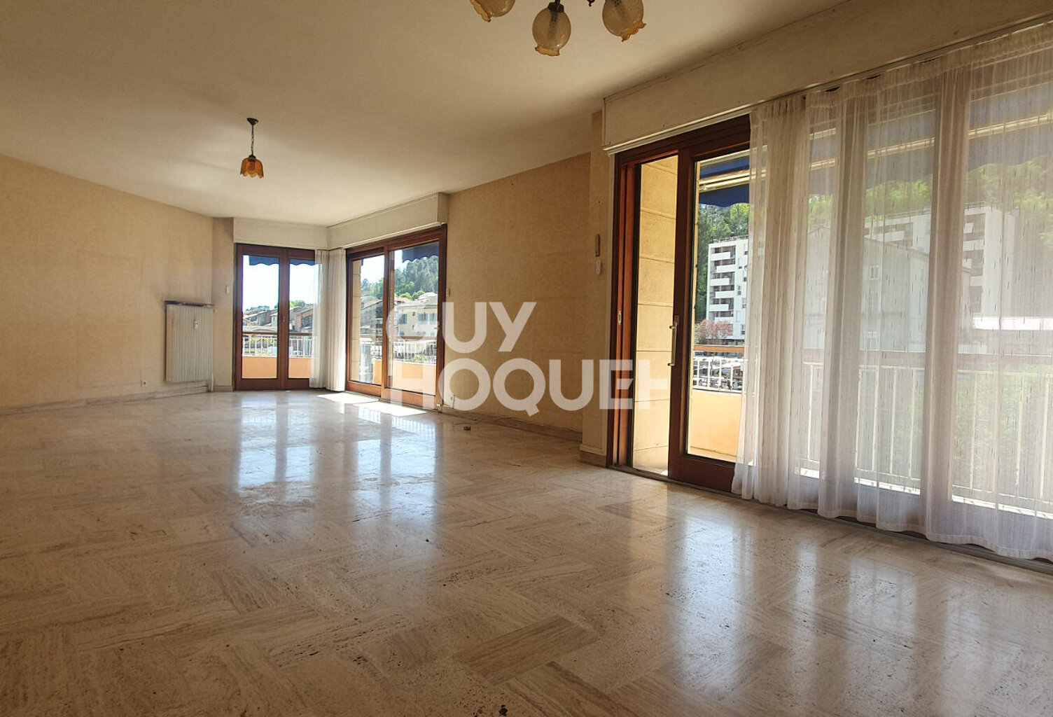Charmant appartement - Emplacement idéal et vue dégagée — photo 1