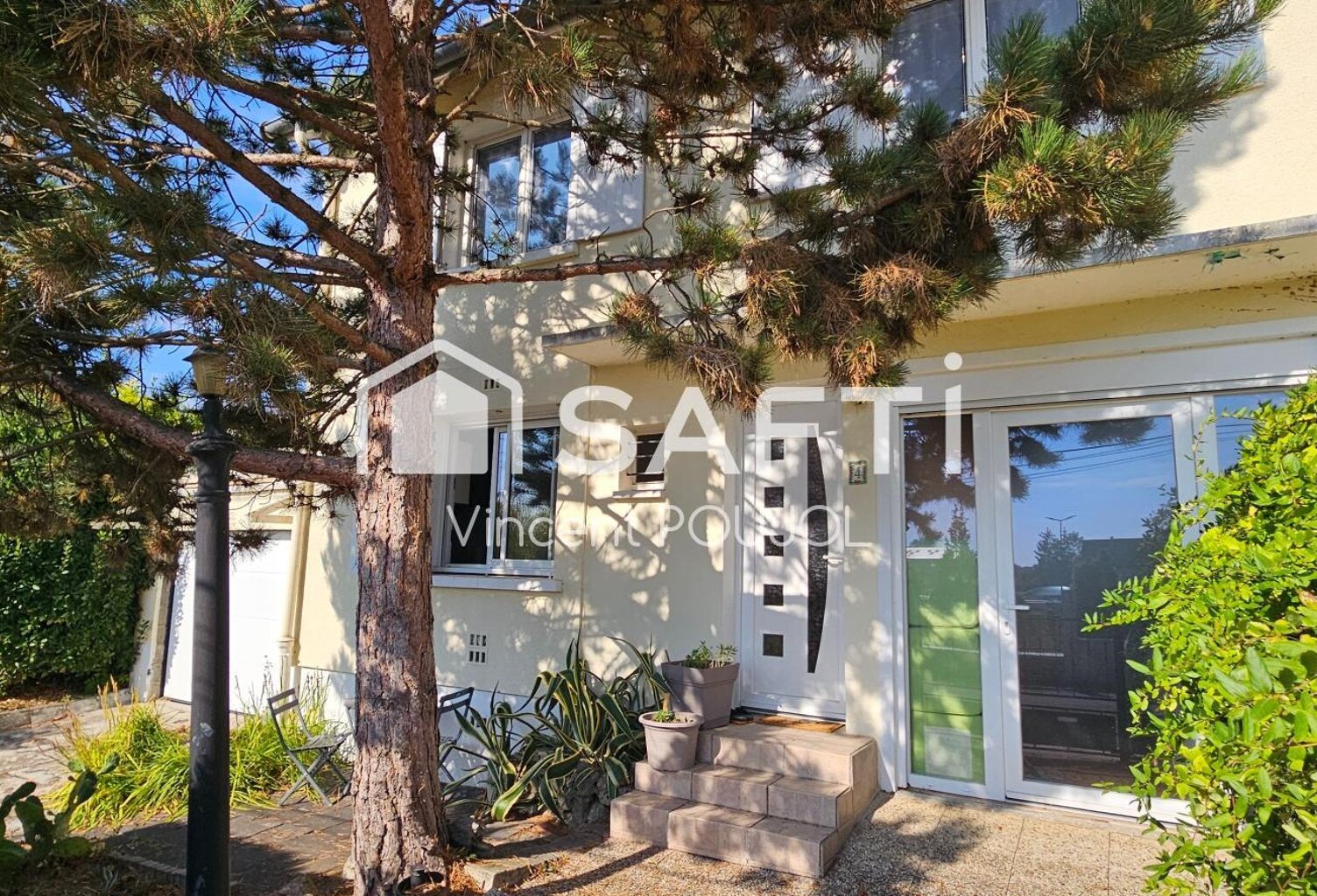 Maison mitoyenne - 3 Chambres - Buanderie, garage et cave - DPE D — photo 1