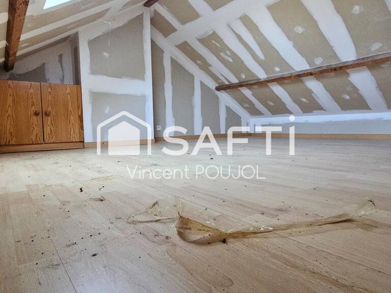 Maison mitoyenne - 3 Chambres - Buanderie, garage et cave - DPE D — photo 1