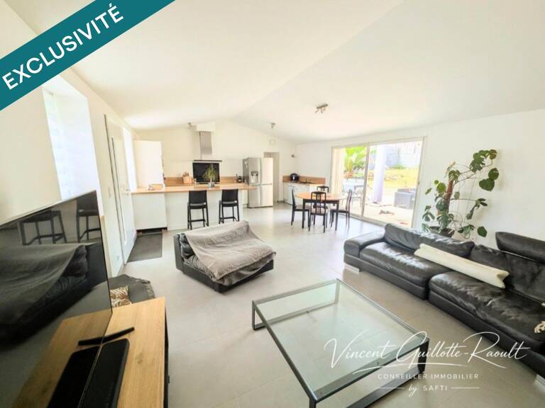 SAINT-LÉGER-LES-VIGNES  Maison en pierre entièrement rénovée avec goût  Jardin, puits et grand garage — photo 1