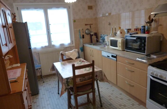 Vierzon Nord : Maison T.7 - 5 Chambres - Terrain 700M² — photo 2