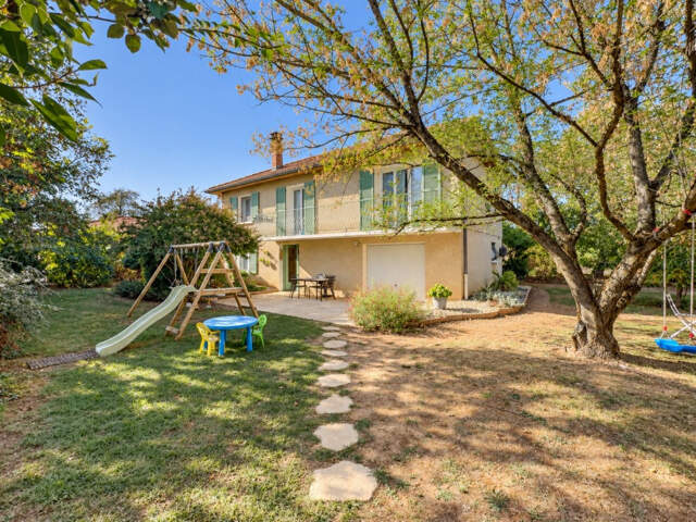 01150 BLYES   Maison 4 chambres, sous-sol complet et jardin — photo du bien