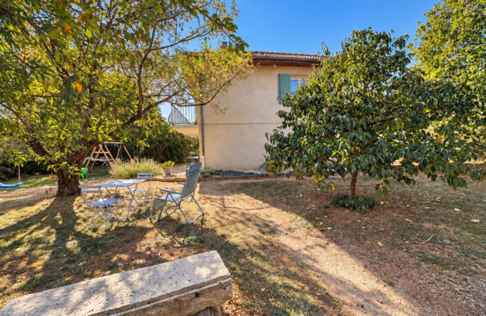 01150 BLYES   Maison 4 chambres, sous-sol complet et jardin — photo 2