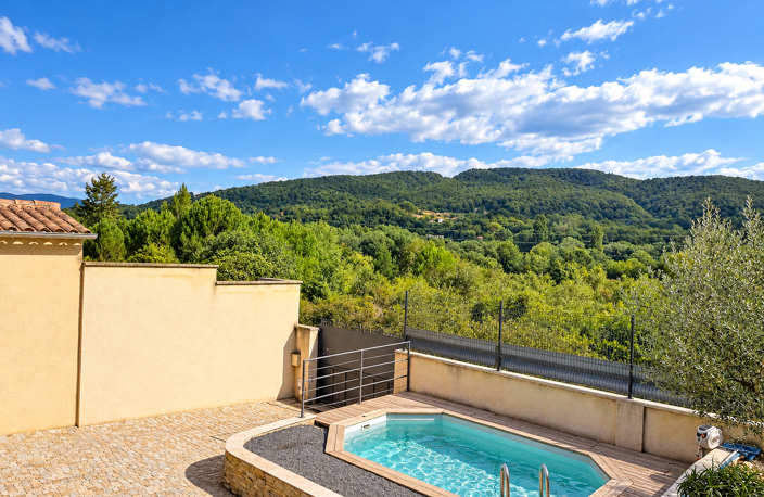 VAISON-LA-ROMAINE   MAISON LUMINEUSE AVEC PISCINE ET GARAGE, — photo 3